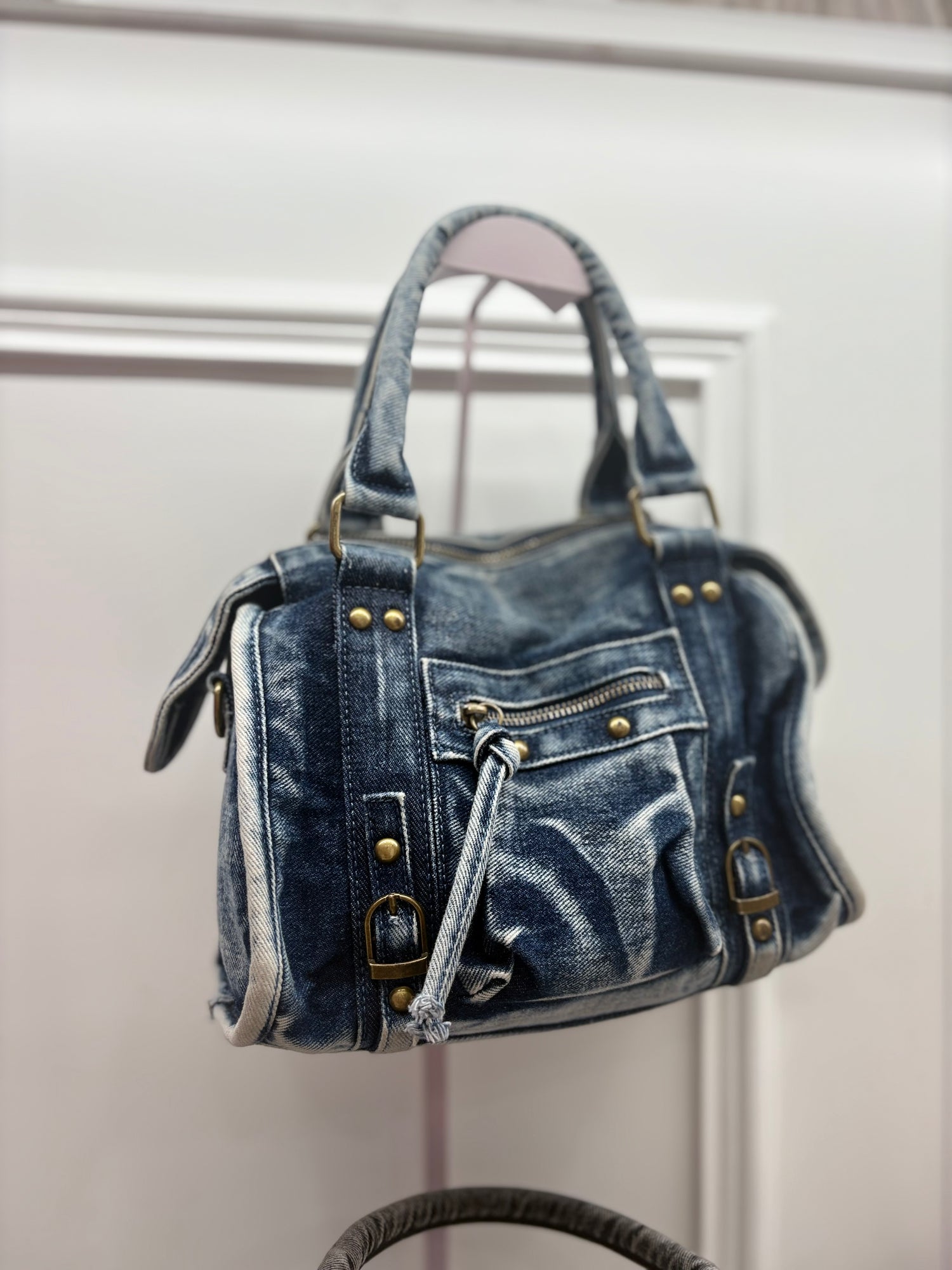 Giulia jeans media